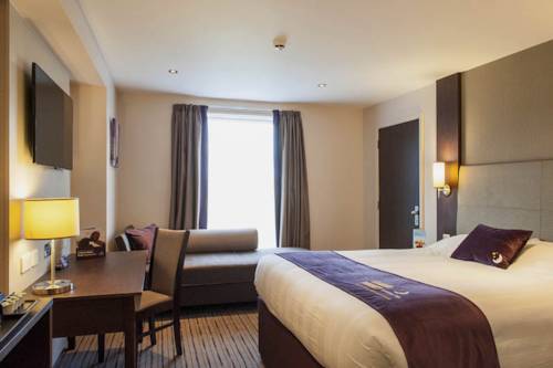 Premier Inn London Romford Central מראה חיצוני תמונה